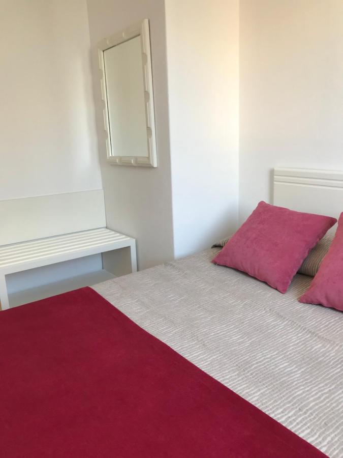 Apartamentos Es Cane Es Cana Екстериор снимка