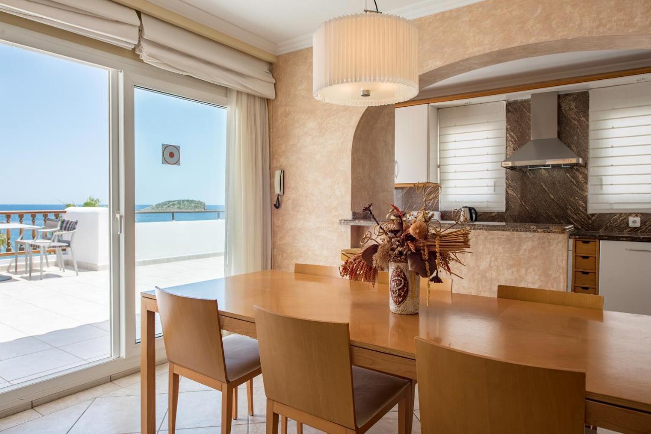 Apartamentos Es Cane Es Cana Екстериор снимка