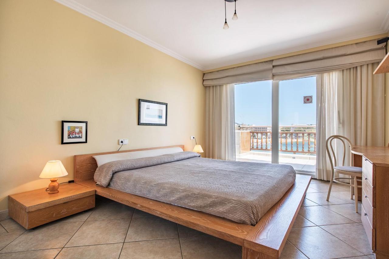 Apartamentos Es Cane Es Cana Екстериор снимка