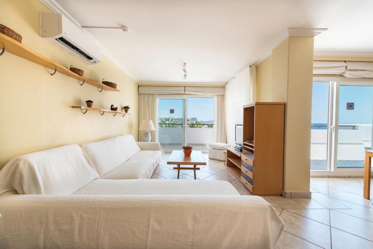 Apartamentos Es Cane Es Cana Екстериор снимка